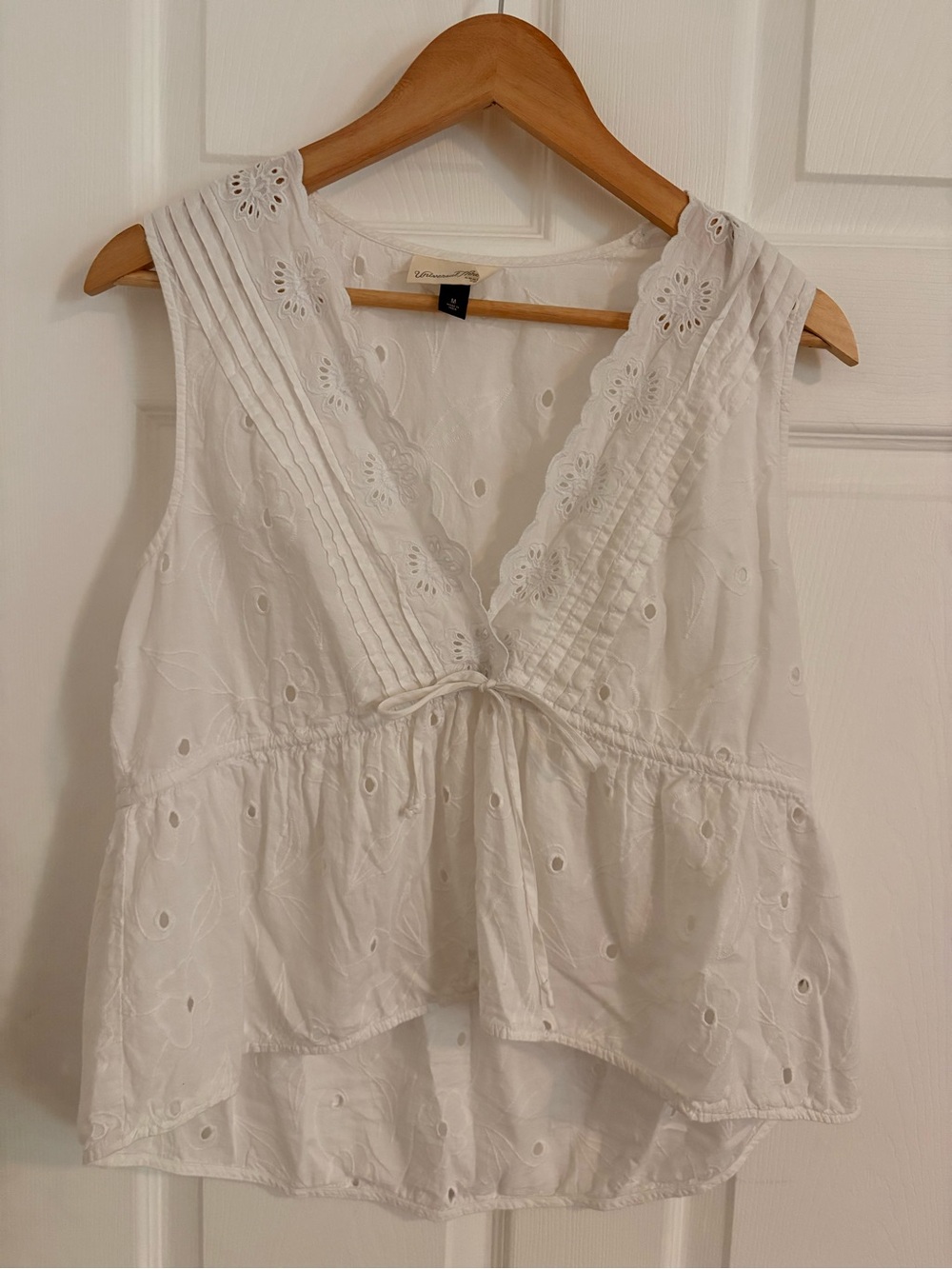 Universal Thread White Eyelet Lace Tie Front Peplum Top